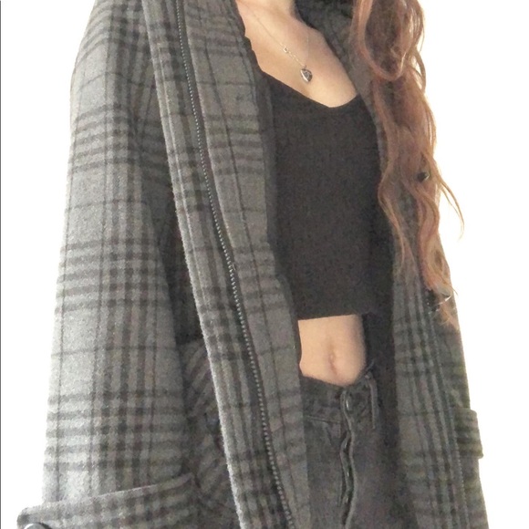 Grey plaid coat - Picture 6 of 6